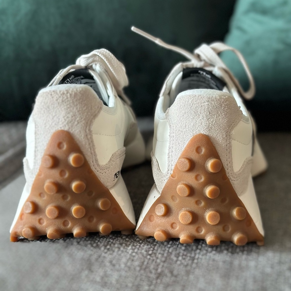 New Balance 327 “Moonbeam” Suede Sneakers *NWOT* - Picture 3 of 7